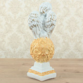 Сувенир Ангел на шаре (белый с золотом рис.жёлтым) (Гипс)
